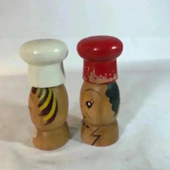 Vintage Hand Painted Wooden Chef Salt And Pepper Shaker 4” Tall - Picture 4 of 11